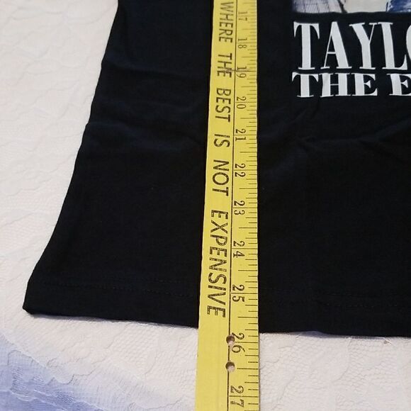 Taylor Swift Tshirt, size M new never worn in original Package - Picture 8 of 12